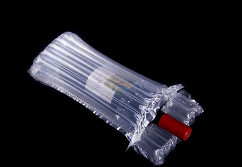 弘煌包裝主要給大家說一說快遞公司或者紅酒供應商在使用紅酒氣柱袋的時候，該如何減少其成本呢？